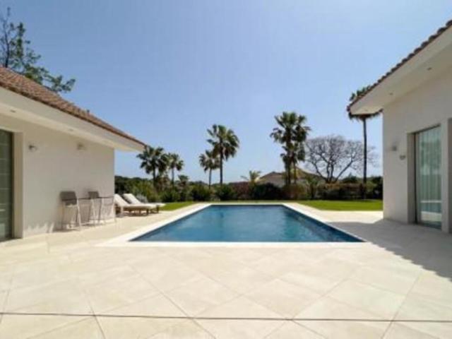 Villa en alquiler en San Roque, Valgrande