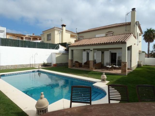 Villa en alquiler en San Roque