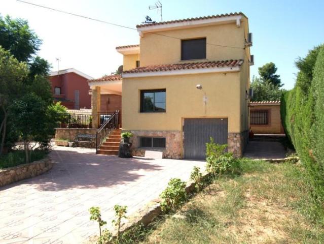 Chalet en alquiler en Torrent