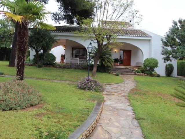 Villa en alquiler en Torrent, Santa Apolonia