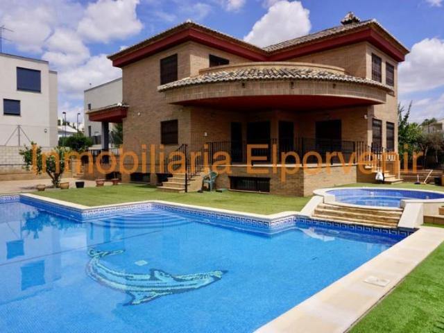 Chalet en alquiler en Torrent, Santa Apolonia
