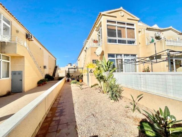 Chalet en alquiler en Torre Almendros, Torrevieja