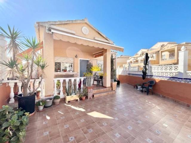 Chalet en alquiler en Baños de Europa, Torrevieja