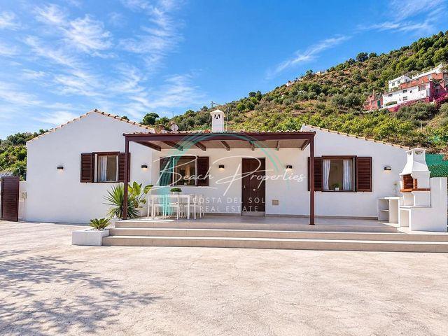 Chalet en alquiler en Torrox, Málaga