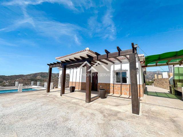 Chalet en alquiler en Torrox, Málaga