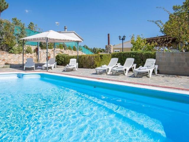 Chalet en alquiler en Vidreres, Girona