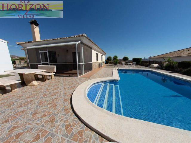 Chalet en alquiler en Zurgena, Almería