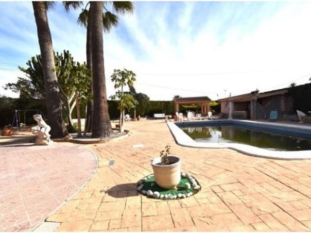 Casa en venta en Atzavares, el Baix Vinalopó
