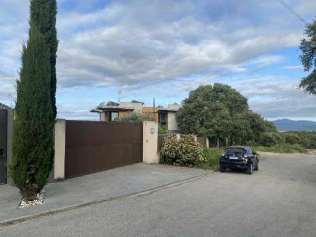 Chalet en venta en Sevilla La Nueva, Madrid