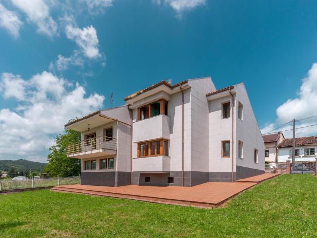 Chalet en venta en Bimenes, Asturias