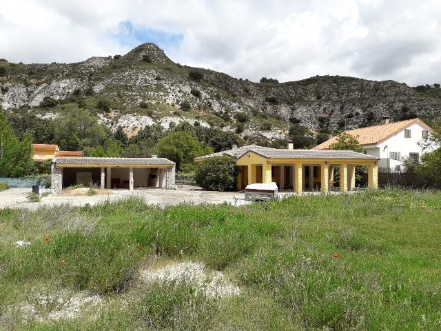 Chalet en venta en Hontoba, Castilla-La Mancha