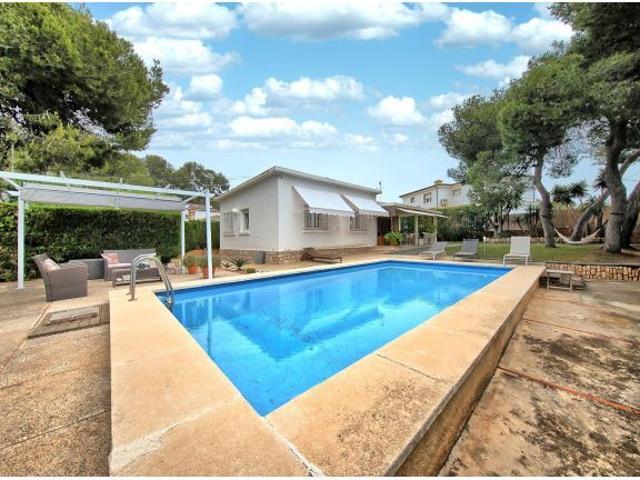 Casa en venta en l'Horta Nord, Valencia