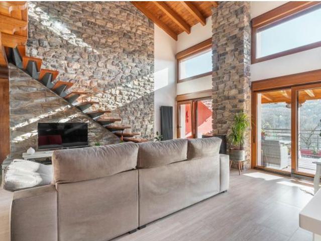 Casa en venta en Castandiello, Langreo