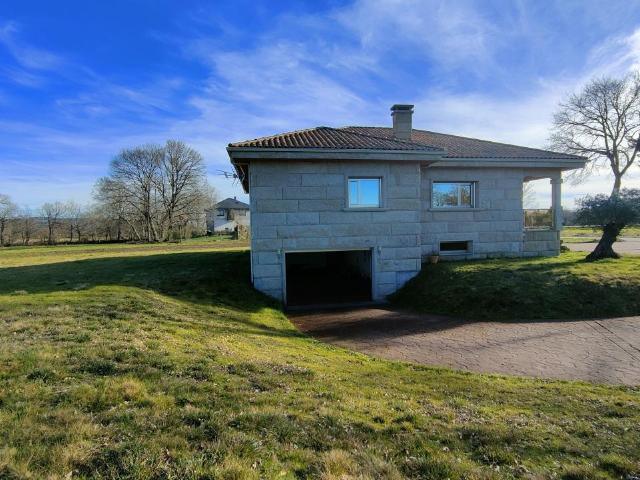 Chalet en venta en A Gudiña, Galicia