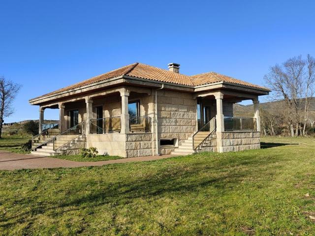 Chalet en venta en A Gudiña, Galicia