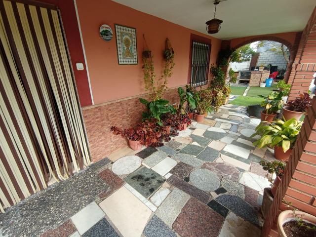 Casa en venta en La Carlota, Córdoba