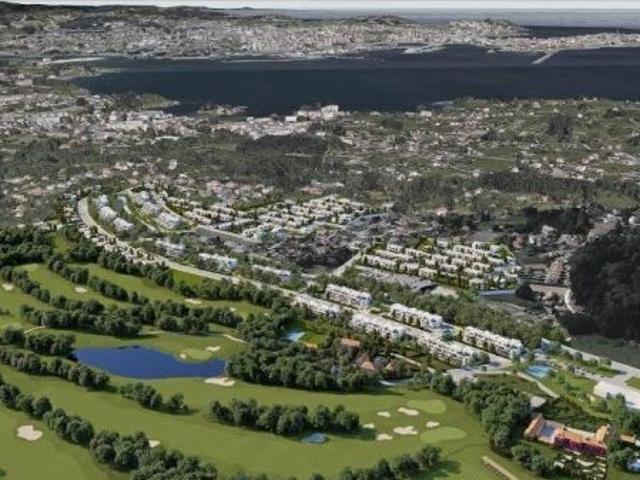 Casa en venta en O Real, Oleiros