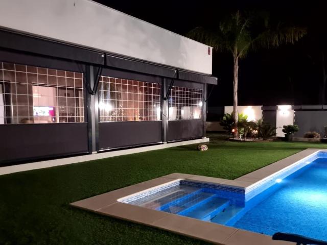 Chalet en venta en El Pino, Carmona