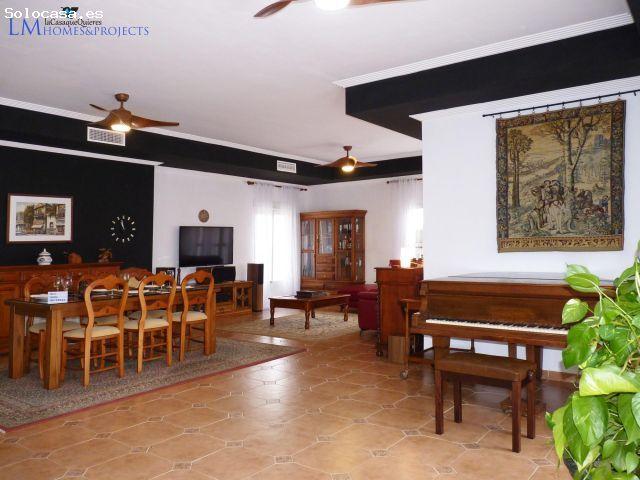 Casa en venta en El Pino, Carmona