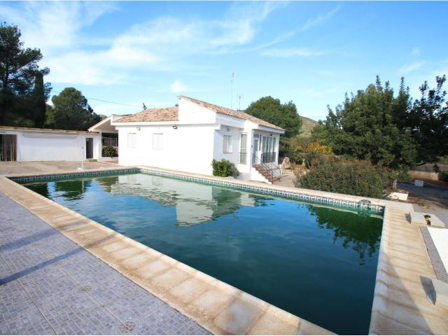 Chalet en venta en Llombai, Valencia