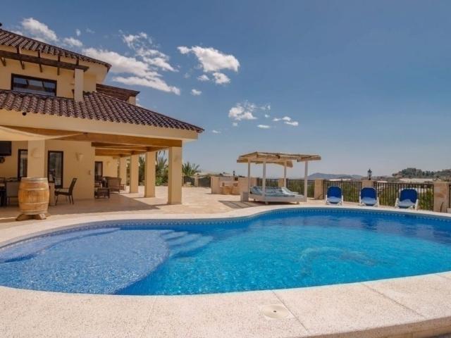 Casa en venta en Callosa D'en Sarrià, Urbanització L'Almèdia