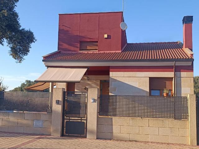 Casa en venta en Carrascal De Barregas, Urbanización Oasis Golf
