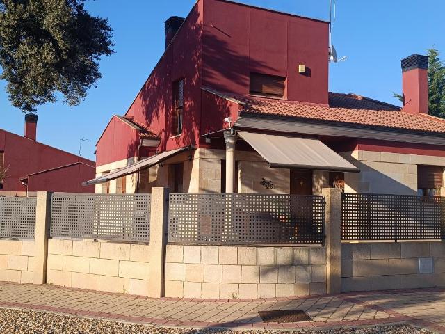 Casa en venta en Urbanización Oasis Golf, Carrascal De Barregas