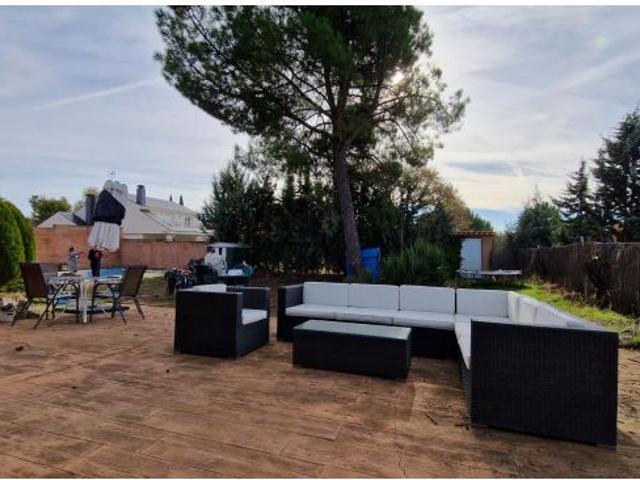 Casa en venta en Villar Del Olmo, Madrid