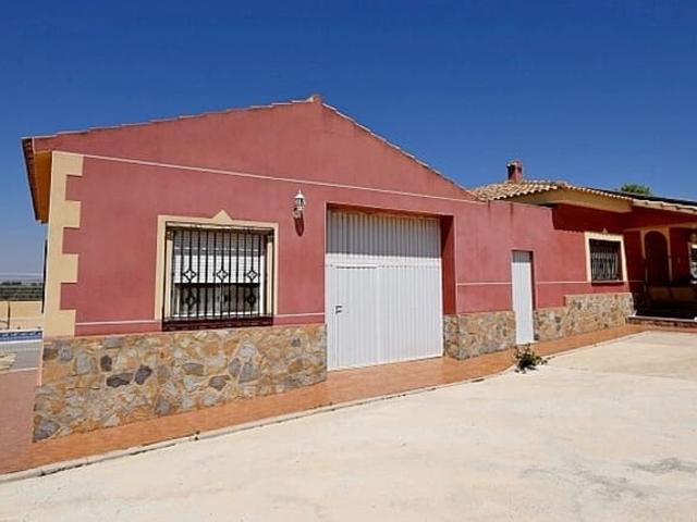 Villa en venta en Abanilla