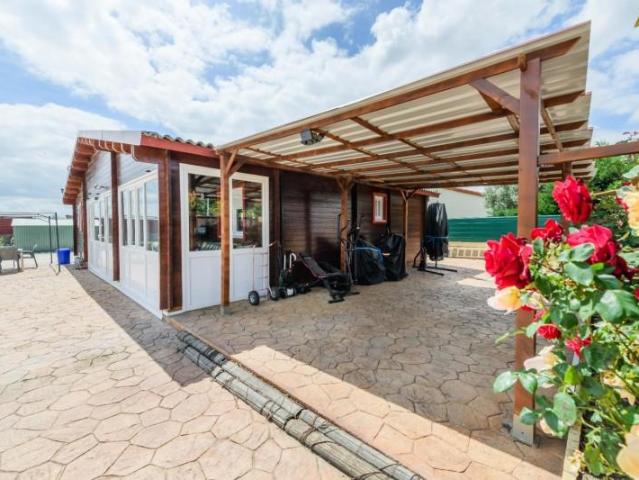Chalet en venta en Matarrubia, Castilla-La Mancha