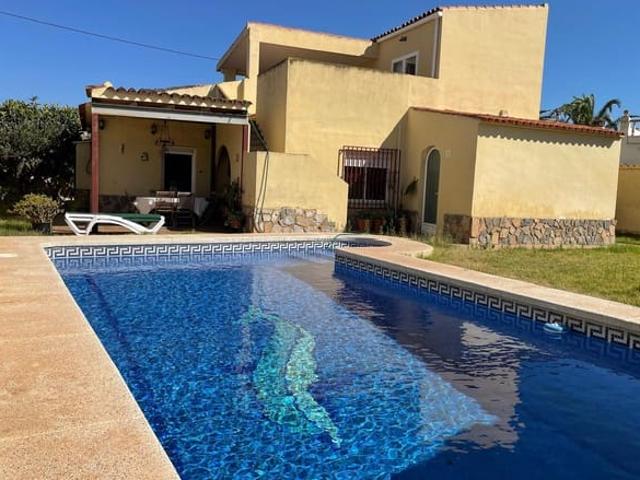 Chalet en venta en la Marina Baixa, Valencia