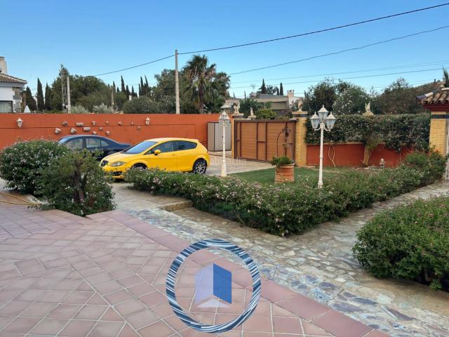 Chalet en venta en Alcalá De Guadaíra, Andalucía