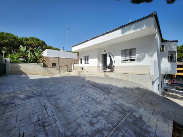 Chalet en venta en Alcalá De Guadaíra, Andalucía