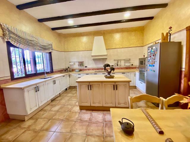 Chalet en venta en Alcalá De Guadaíra, Andalucía
