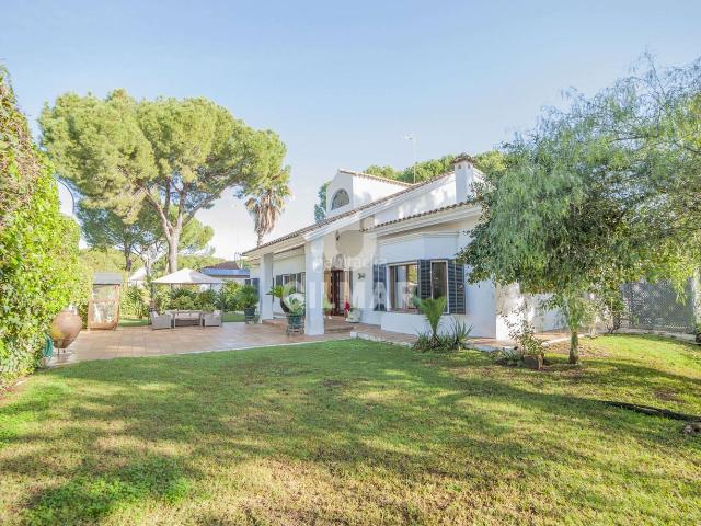 Chalet en venta en Alcalá De Guadaíra, Andalucía