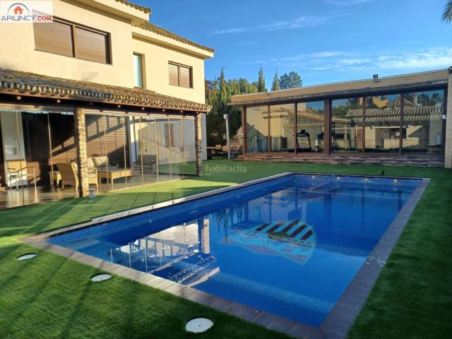 Chalet en venta en Alcalá De Guadaíra, Andalucía
