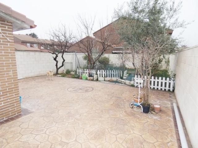 Chalet en venta en Alcalá De Henares, Madrid