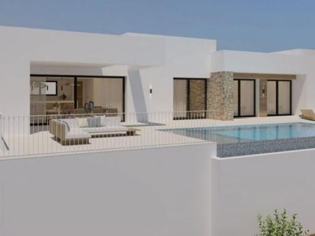 Villa en venta en Alcalalí