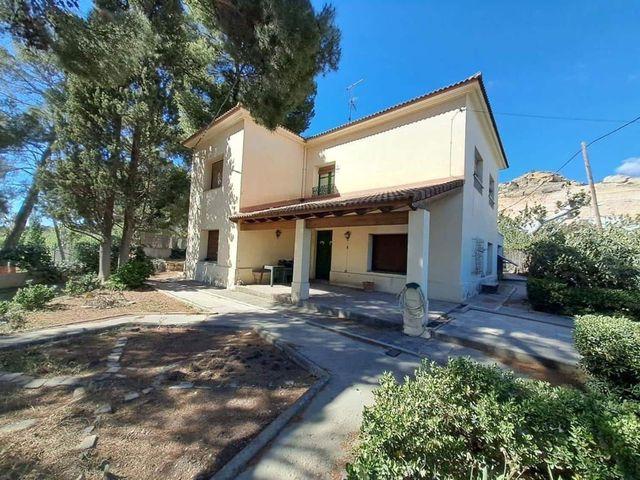 Chalet en venta en Alcañiz, Teruel