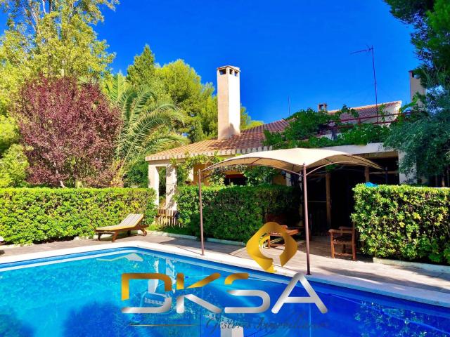Chalet en venta en l'Alcalatén, Valencia