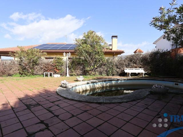 Chalet en venta en Aldea Del Fresno, Madrid