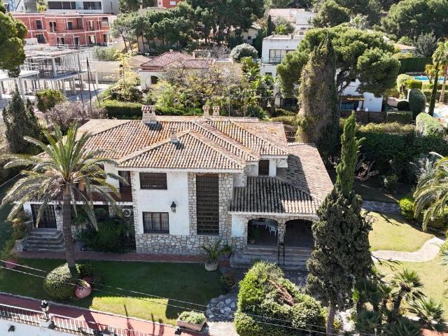 Chalet en venta en Casco Antiguo - Santa Cruz - Ayuntamiento, l'Alacantí