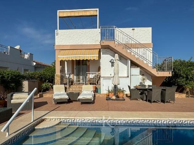 Villa en venta en Antas