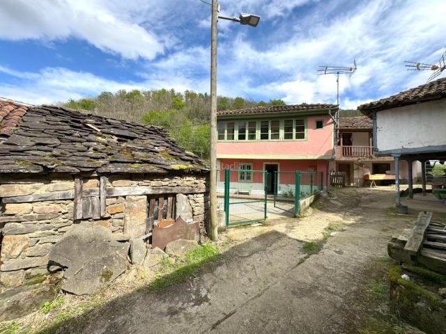 Chalet en venta en Aller, Asturias