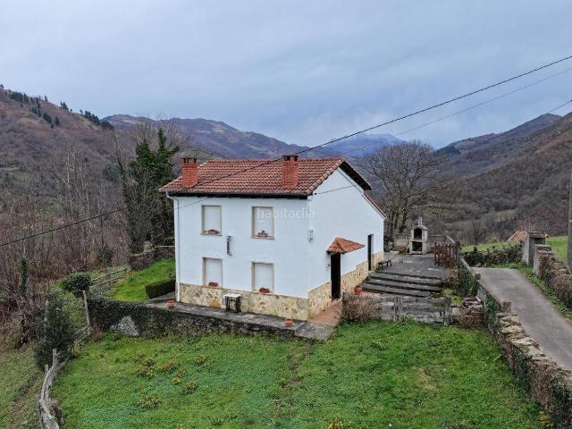 Chalet en venta en Aller, Asturias