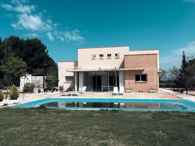 Chalet en venta en Almansa, Castilla-La Mancha