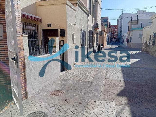 Chalet en venta en Almedina, Almería