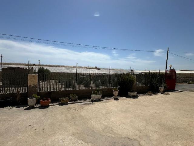 Chalet en venta en Almedina, Almería