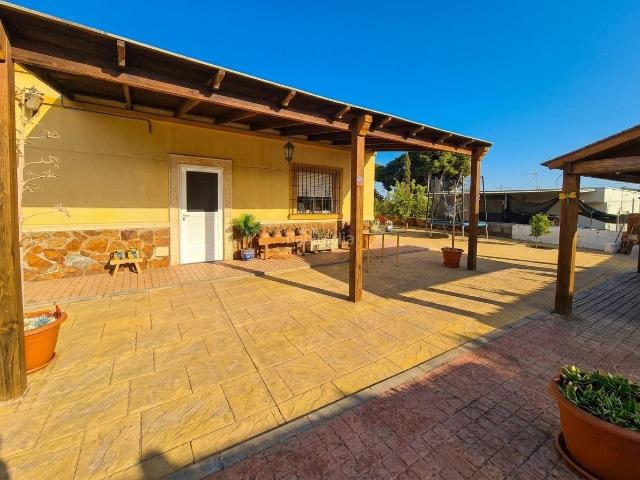 Chalet en venta en Almedina, Almería