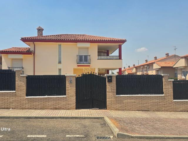 Chalet en venta en Almodóvar Del Campo, Castilla-La Mancha